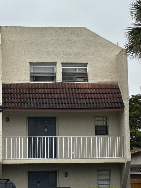Building Photo - 3570 NW 115th Way