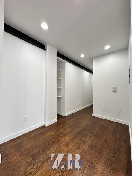 Building Photo - 410 Eastern Pkwy
