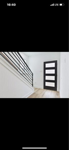 Building Photo - 8220 Bonaire St