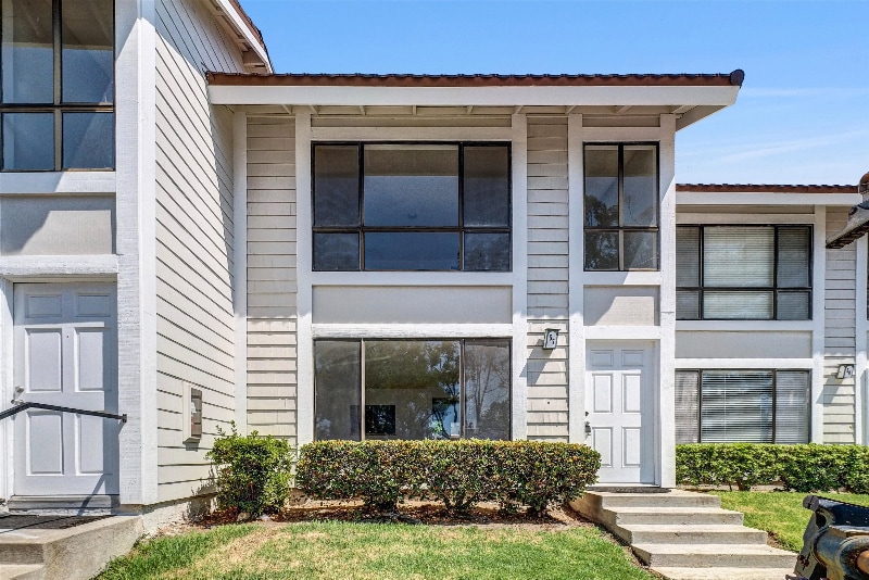 Primary Photo - 25885 Trabuco Rd