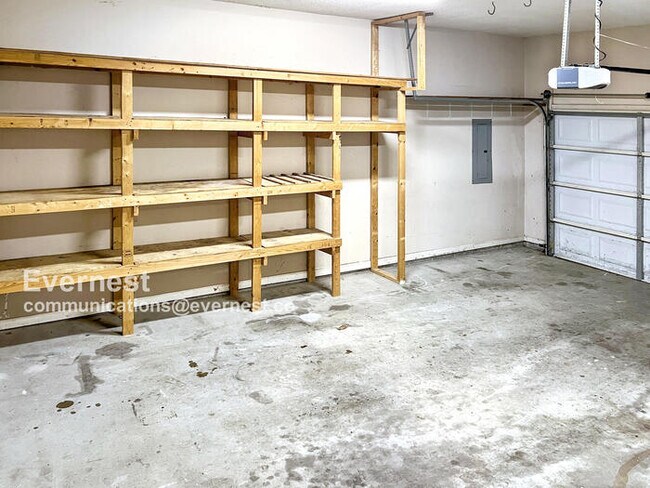 Building Photo - 128 Pebblebrook Cir