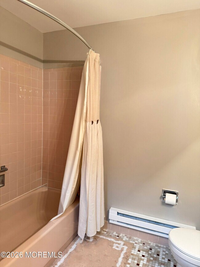 Building Photo - 116B Buckingham Dr