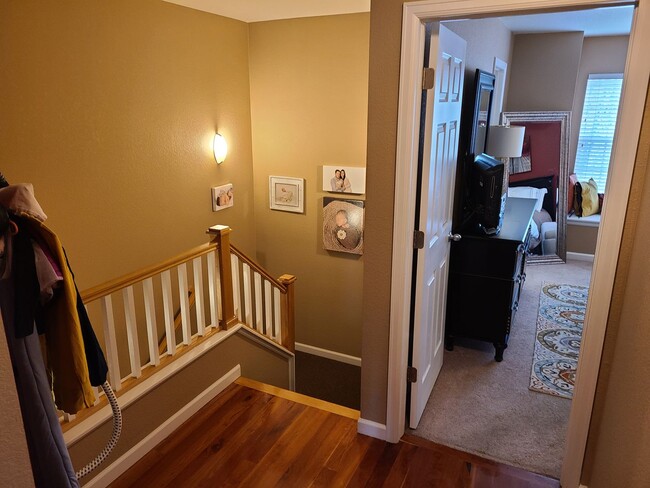 Building Photo - 3 Bedroom Central Park Townhome.