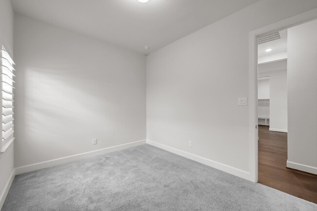 Building Photo - 32336 Noble Crk Dr