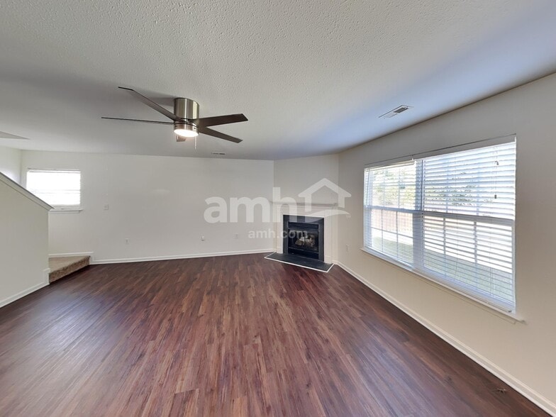 Building Photo - 14718 Watertrace Dr