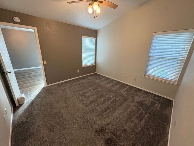 Building Photo - Cozy 3 Bed 2 Bath Home in Brentwood