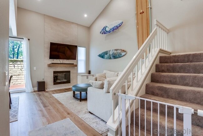 Building Photo - 3887 Creststone Pl