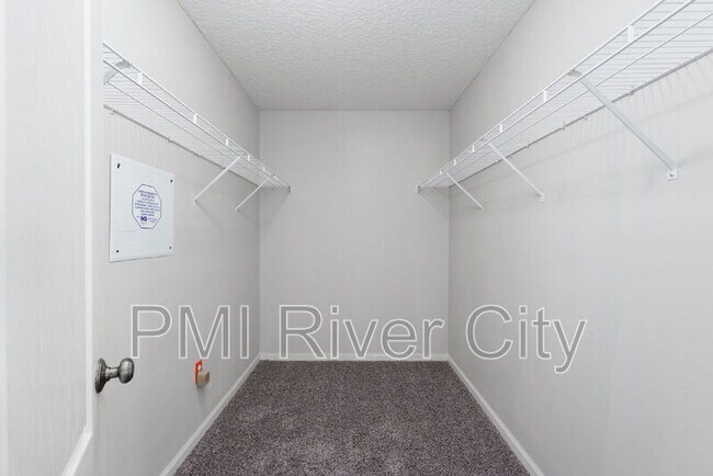 Building Photo - 6522 Skyler Jean Dr
