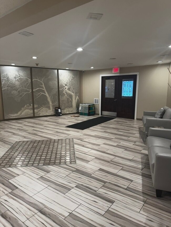 Building Photo - 1525 Sander Ct