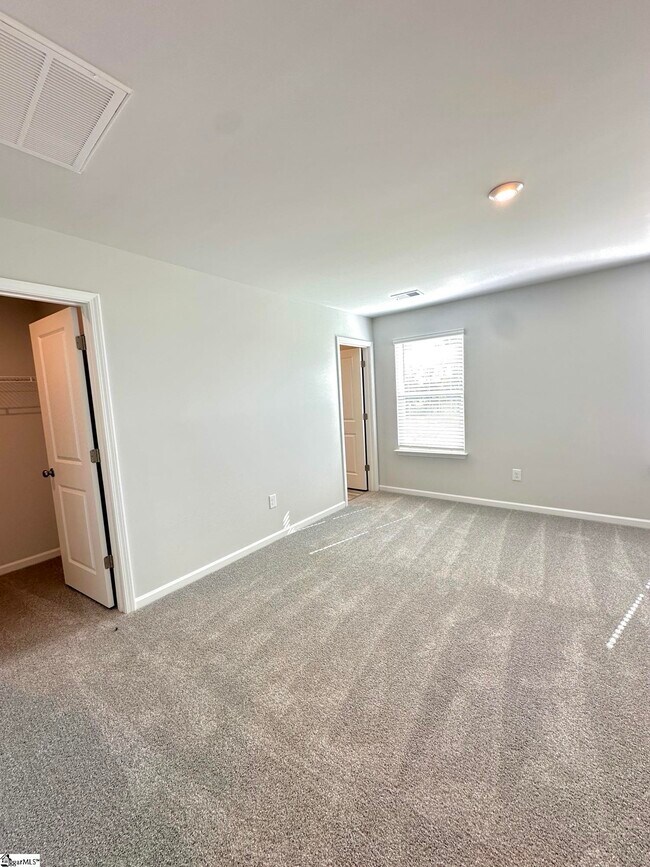 Building Photo - 118 Randwick Ln