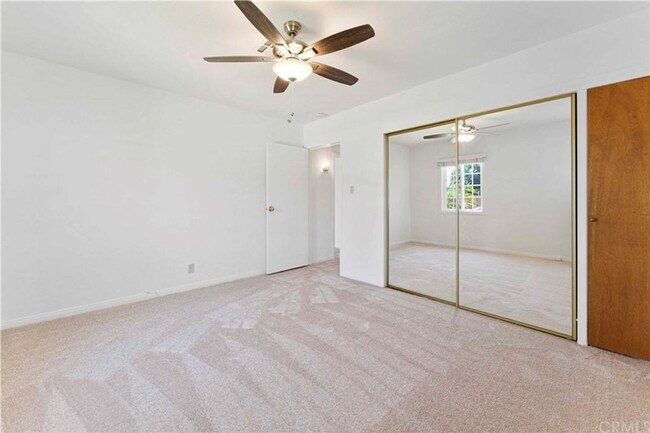 Building Photo - Classic Burbank Home