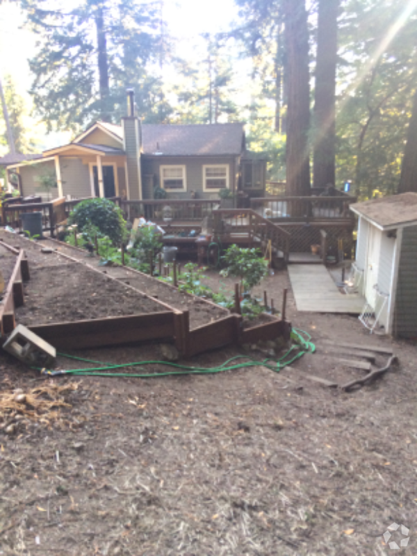 Building Photo - 21766 lindbergh Dr
