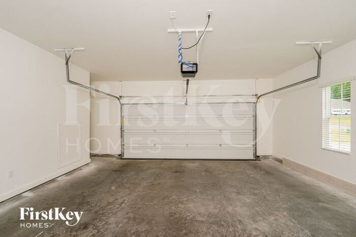 Building Photo - 1046 Mountain Laurel Cir
