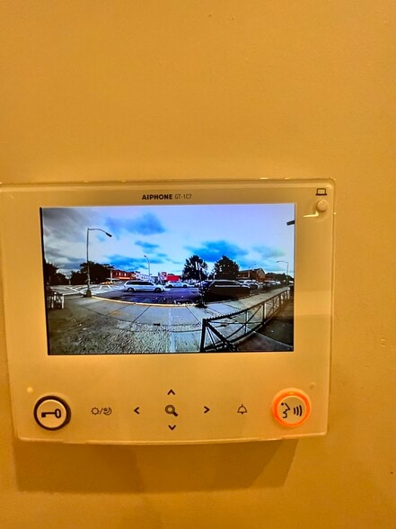 Building Photo - 609 Communipaw Ave