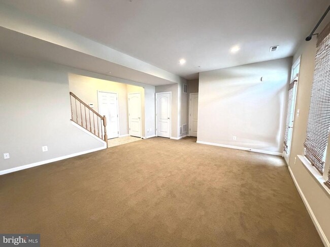 Building Photo - 1693 Mohegan Dr