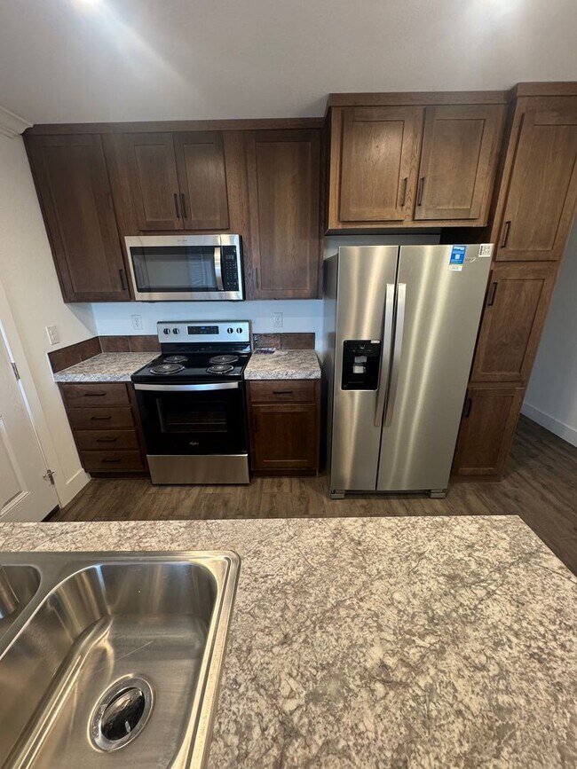 Building Photo - 632/634 Edna Lane