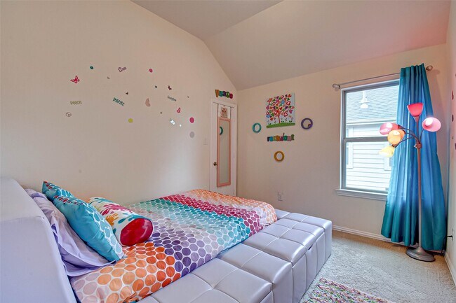 Building Photo - 8219 Peppervine Ct