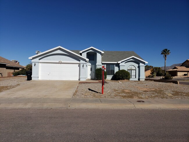 Primary Photo - Great Commuting Location to HAFB & Town