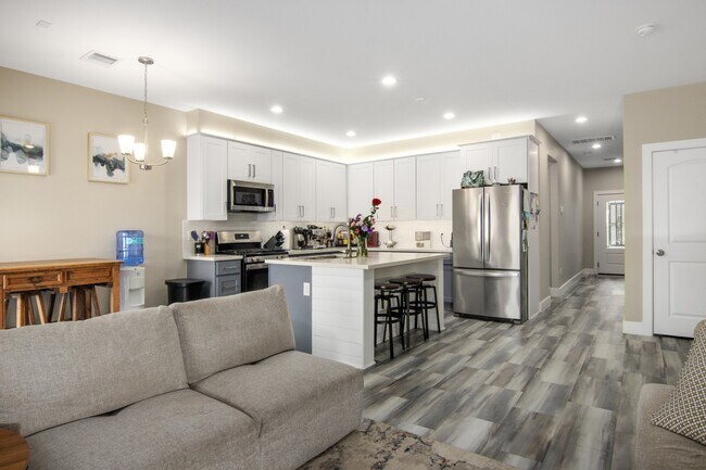 Building Photo - 5417 Texas St