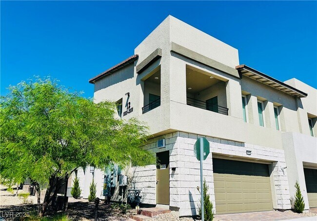 Building Photo - 600 Carriage Hill Dr