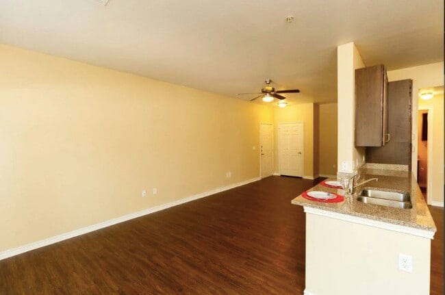 Building Photo - 8275 Stonebrook Pkwy