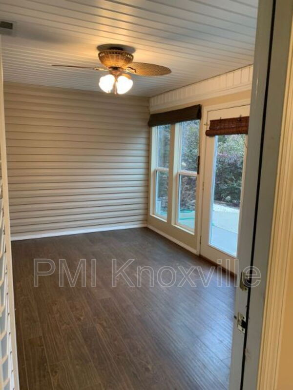Building Photo - 6904 La Christa Way