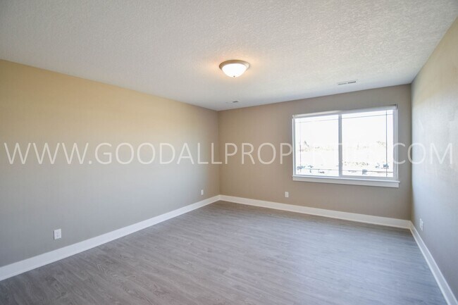 Building Photo - RENT SPECIAL!!! 4-Bedroom, 2.5-Bathroom 2-Story Home in DeSoto!!!