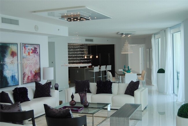 Building Photo - 200 Sunny Isles Blvd