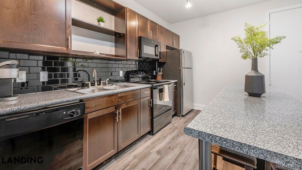 Building Photo - 810 W St Johns Ave