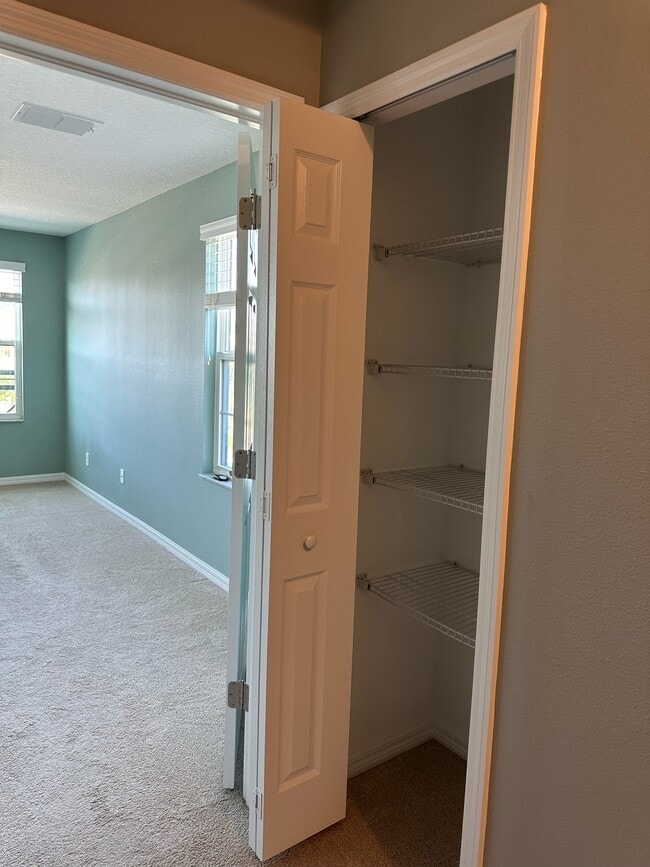 Building Photo - 9119 Carolina Wren Dr