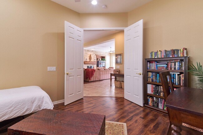 Building Photo - 43424 Bordeaux Dr