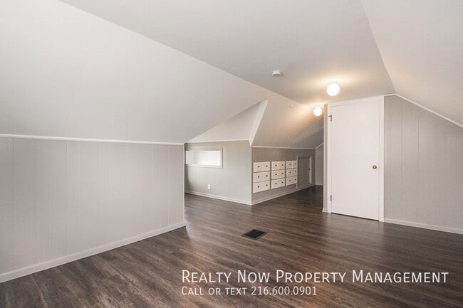 Building Photo - 11912 Derby Rd