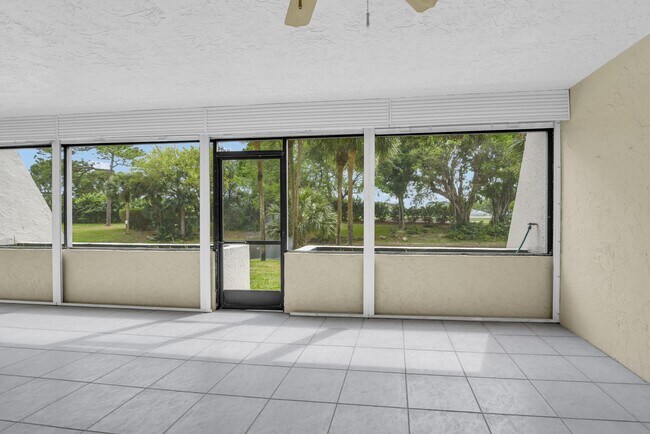 Building Photo - 6620 Boca Del Mar Dr