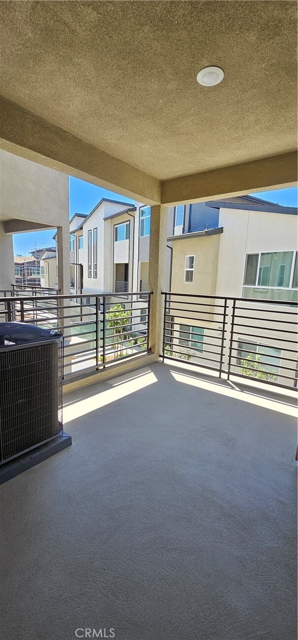 Building Photo - 1170 E Santo Antonio Dr