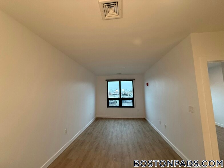 Building Photo - 199 Gardner St