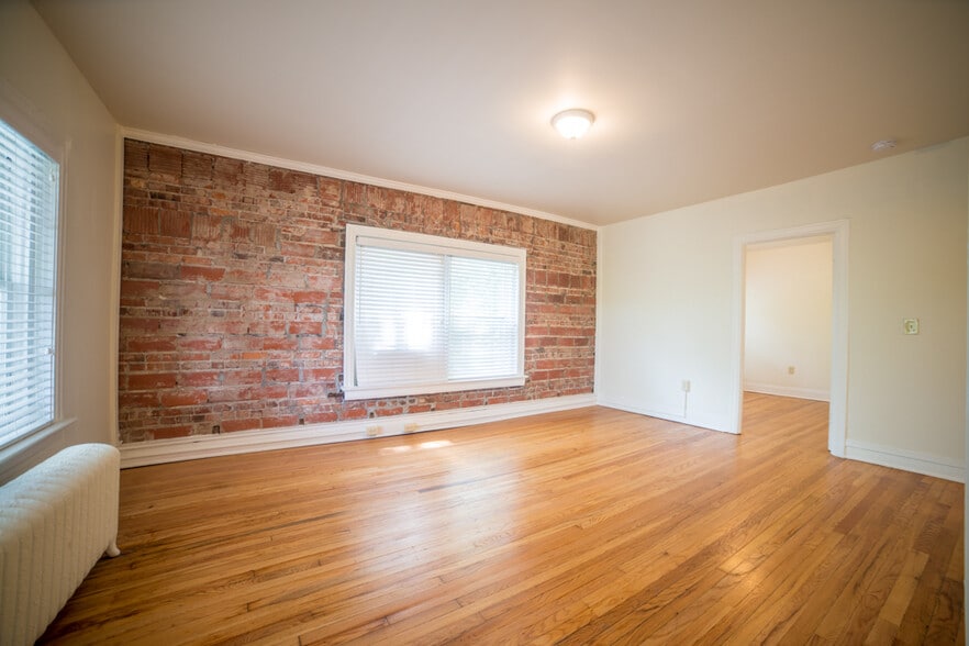 Building Photo - 4201 Locust St