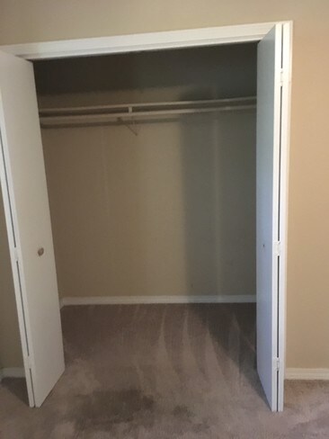 Master closet - 1681 US-98