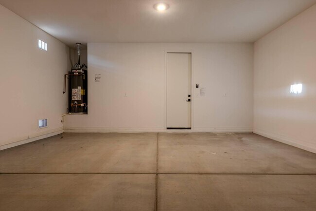 Building Photo - 11248 E Unger Ave