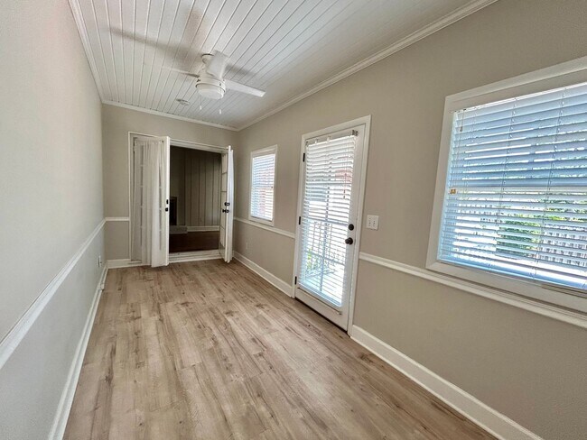 Building Photo - 766 Timber Ln
