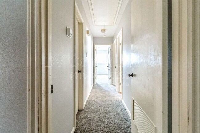 Building Photo - 13331 Villagrove Dr