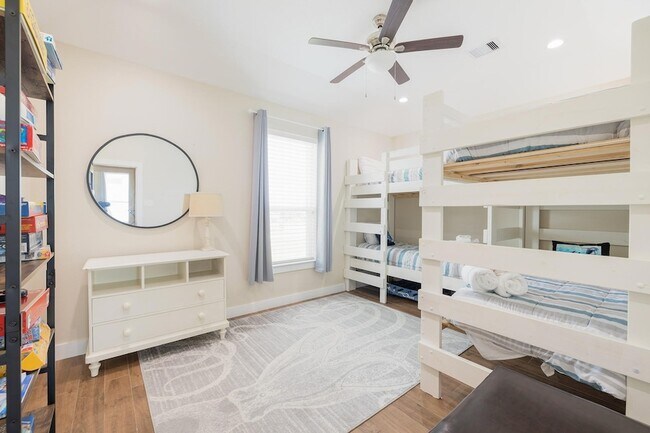 Building Photo - 4129 Fort Bend Dr