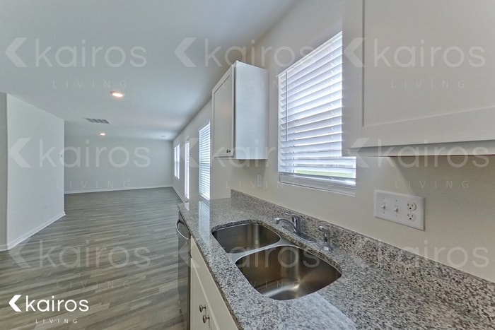 Building Photo - 834 VISTAMOUNT PATH