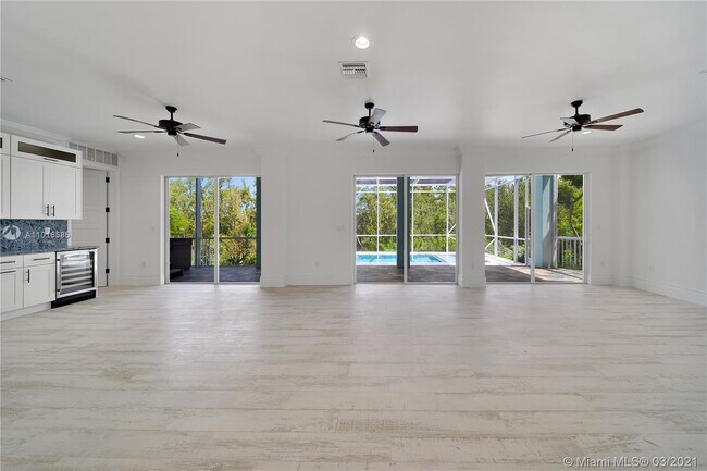 Building Photo - 2 Flamingo Hammock Rd