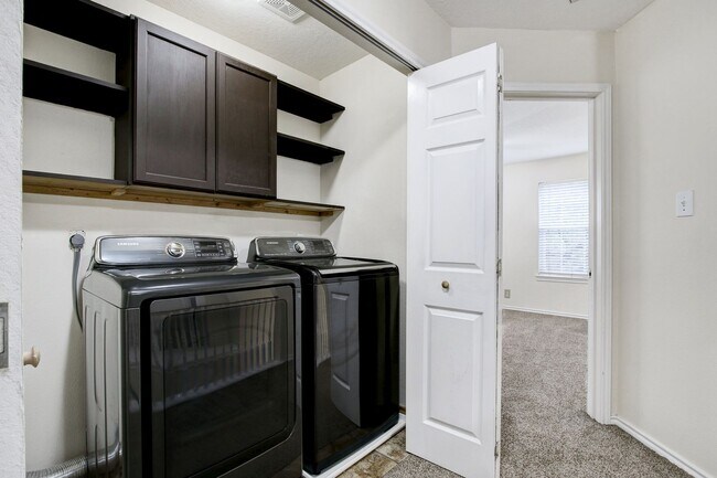 Building Photo - ***APPLICATION CURRENTLY UNDER REVIEW***MO...