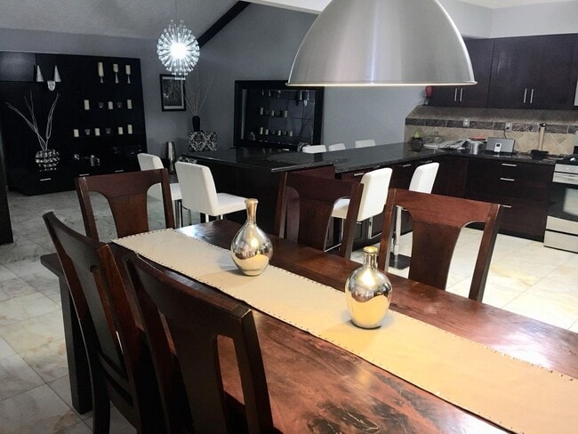 Building Photo - 5908 Kiam St