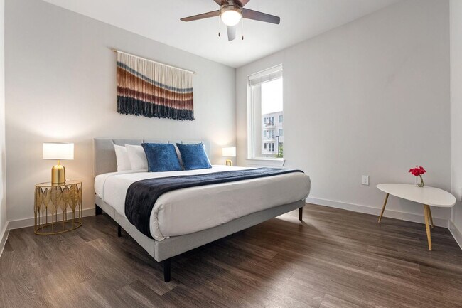 Building Photo - 5820 1/2 Cameron Rd