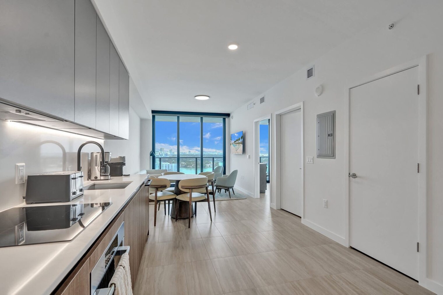 Building Photo - 580 72nd St