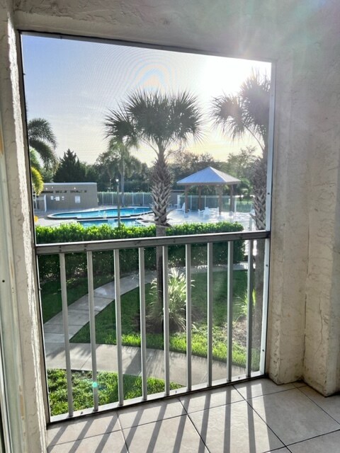 Building Photo - 153 Santa Clara Dr