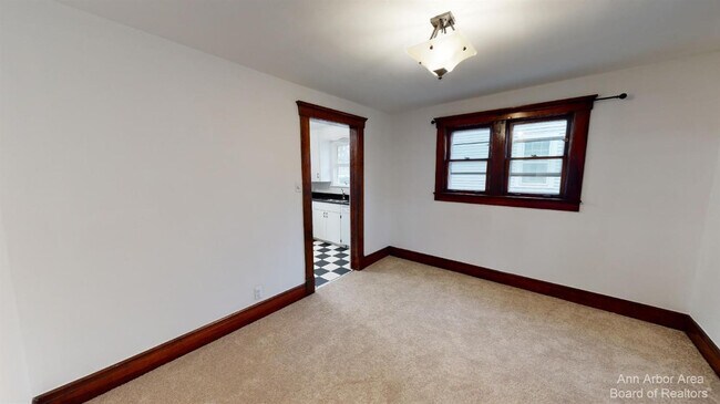 Building Photo - 1705 Jackson Ave