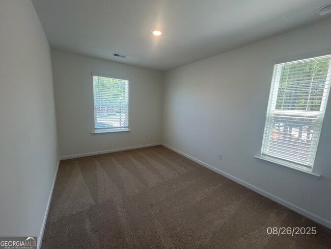 Building Photo - 284 Kenoot Dr